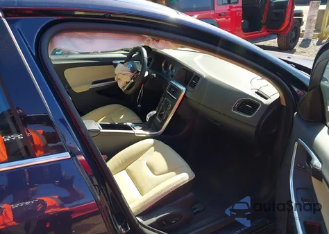 2013 Volvo S60 T6 from USA, damaged, VIN YV1902FHXD2233422